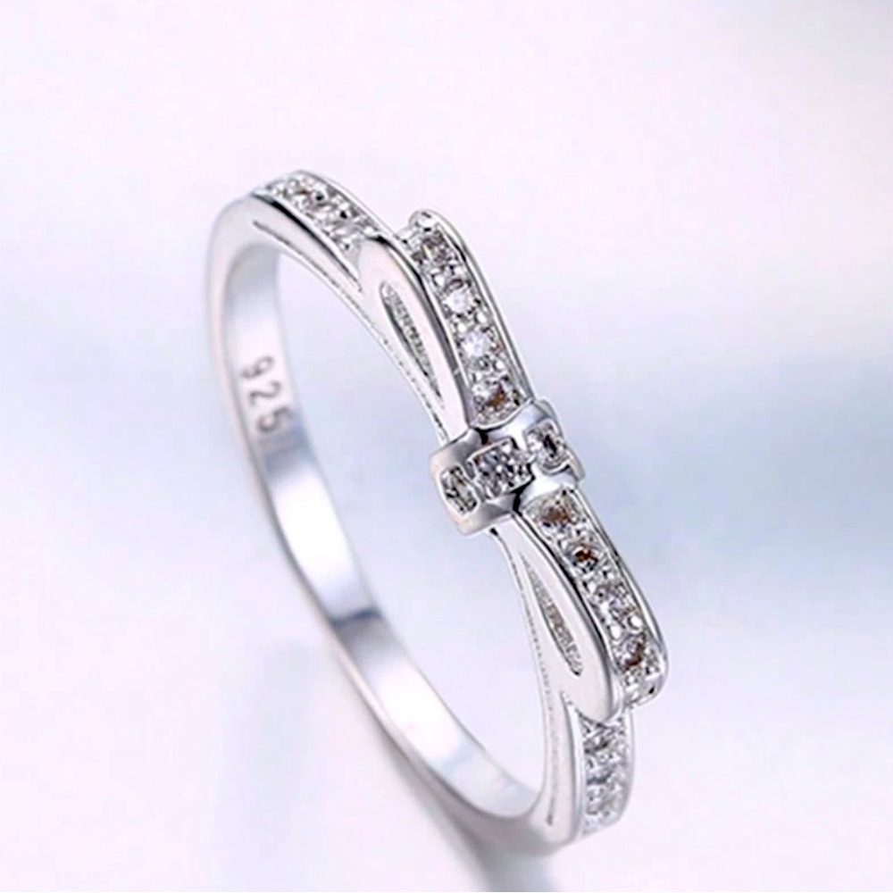 925 sterling Silver elegant Bow Ring with moissanite diamonds NWT - Picture 6 of 8
